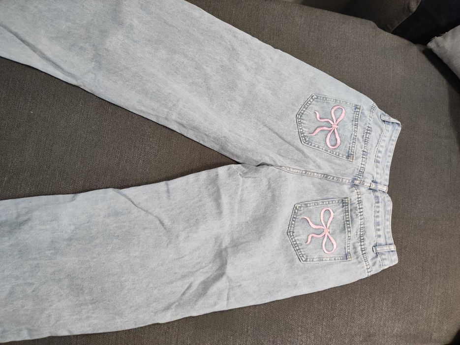 Различни модели дънки