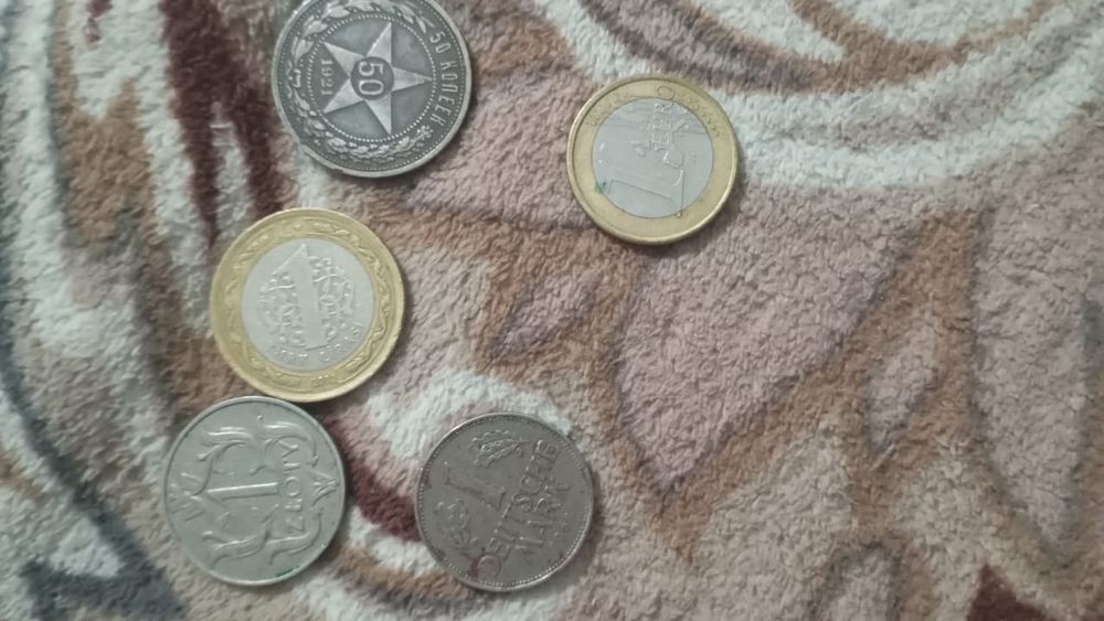 Продам старые манеты