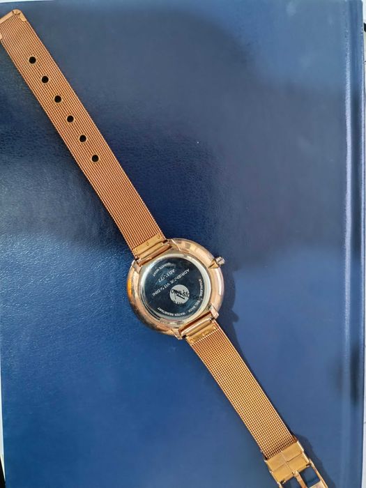 Работещ Дамски часовник Adriane Vittadini