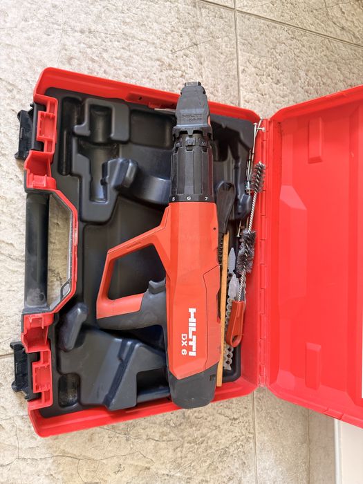 Pistol implantat cuie beton si metal HILTI DX6