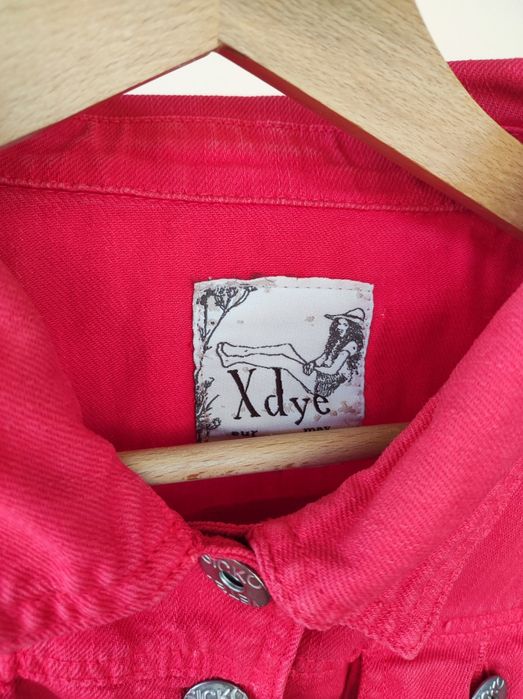 Geaca scurta de blugi rosie