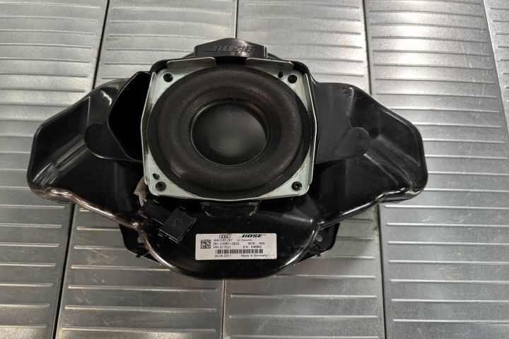 Boxa / Subwoofer Bose 4H0035297 Audi A8 D4/4H  [din 2010 pana  2014]