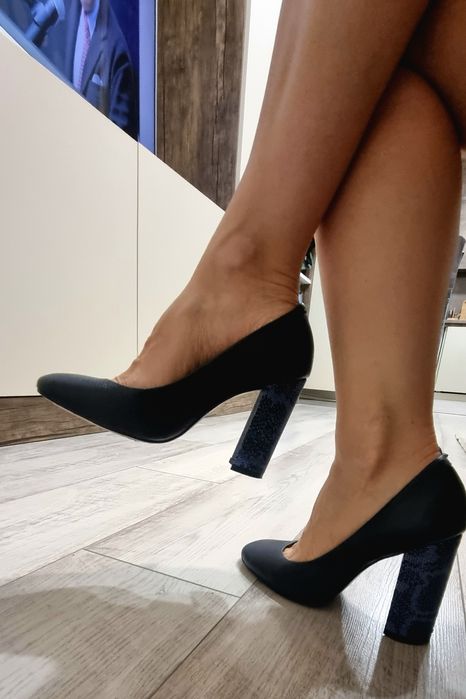 Donna Italiana Blue Navy high heels обувки