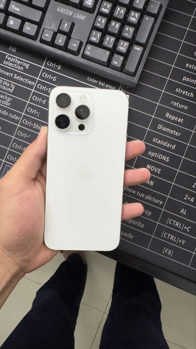 Iphone 15 pro 128 gb/82