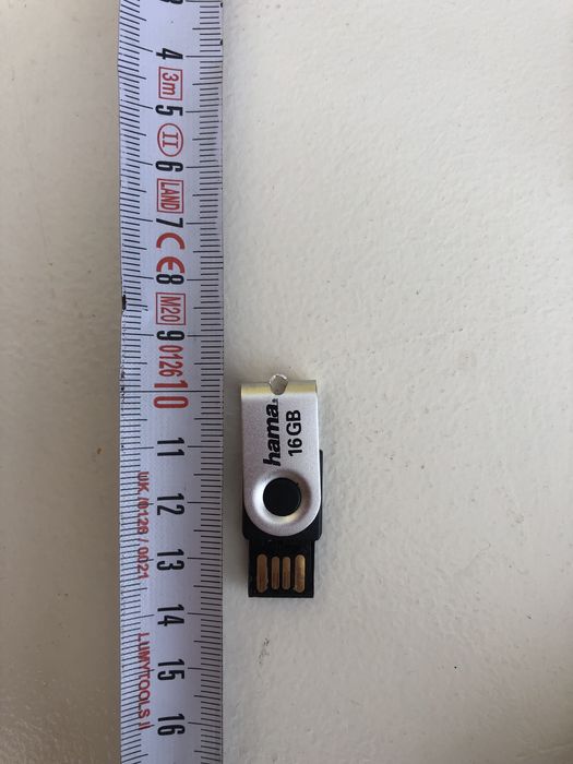 Stick 16gb de pus la cheie . Breloc stick Hama 16gb