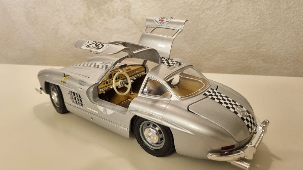 Macheta Mercedes SL300 Miglia 1000 la cutie