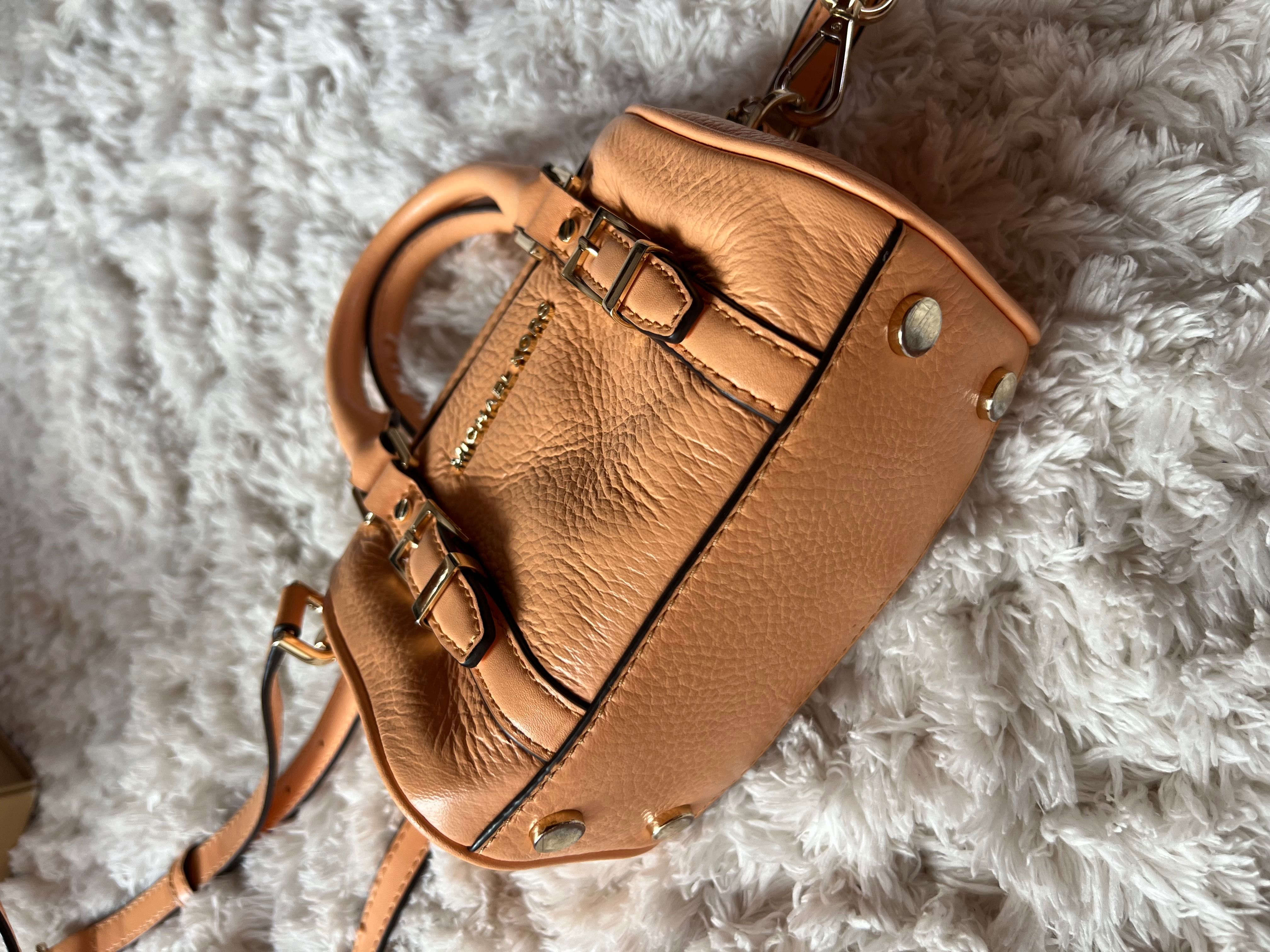 Чанти Micheal Kors, Guess, Steve Madden