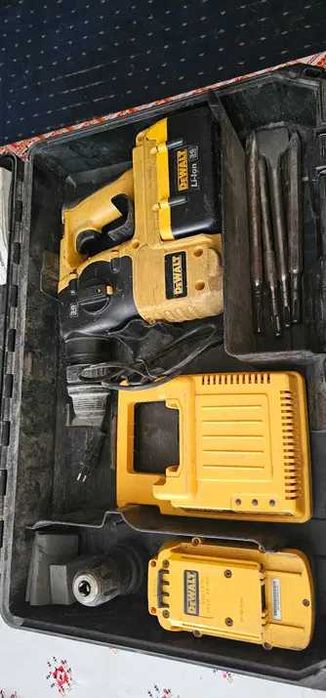 bormasina ciocan rotopercutor demolator DEWALT DC234