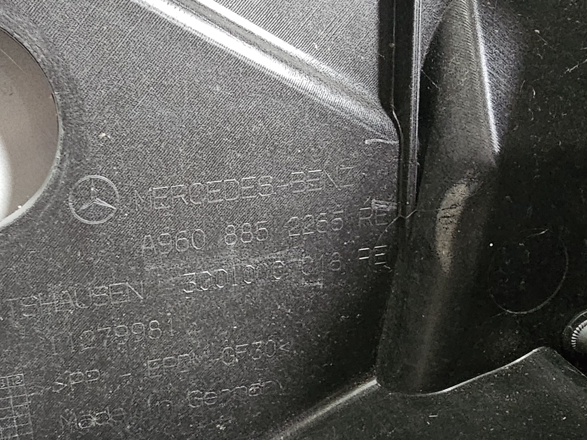 Suport far dreapta Mercedes Actros MP4 cod A9608852265 NOU