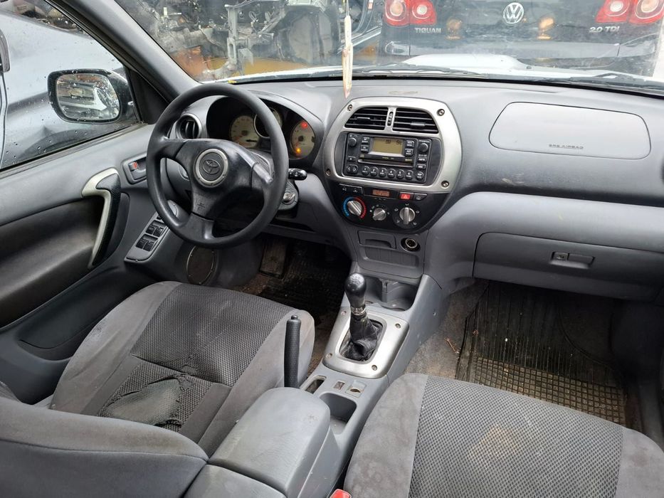 Dezmembrez Toyota RAV4 2 [facelift] [2003 - 2006] 2.0 d-4d 1CD-FTV