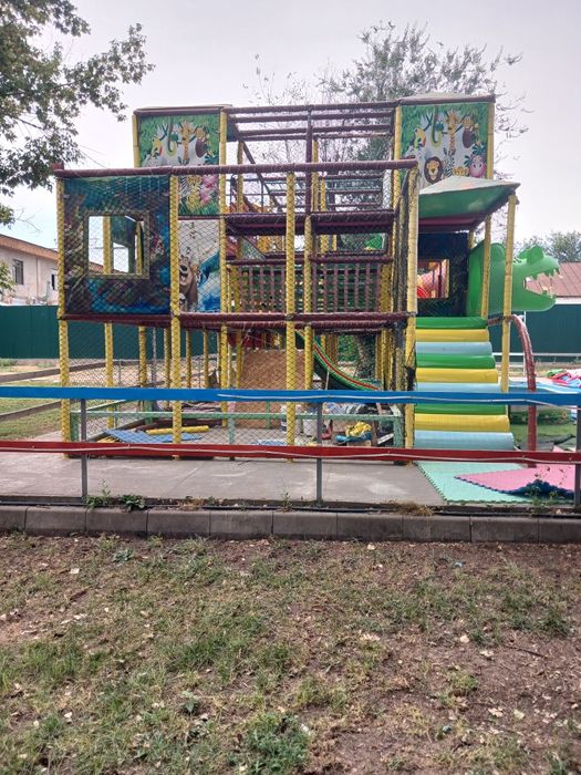 Детский лаберинт