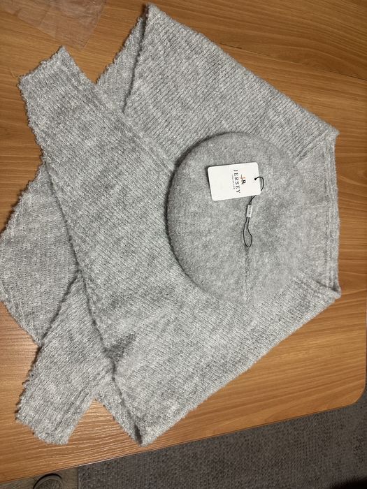 Берет с косынкой