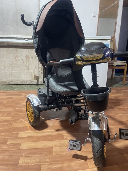 Прогулочная коляка велосипед