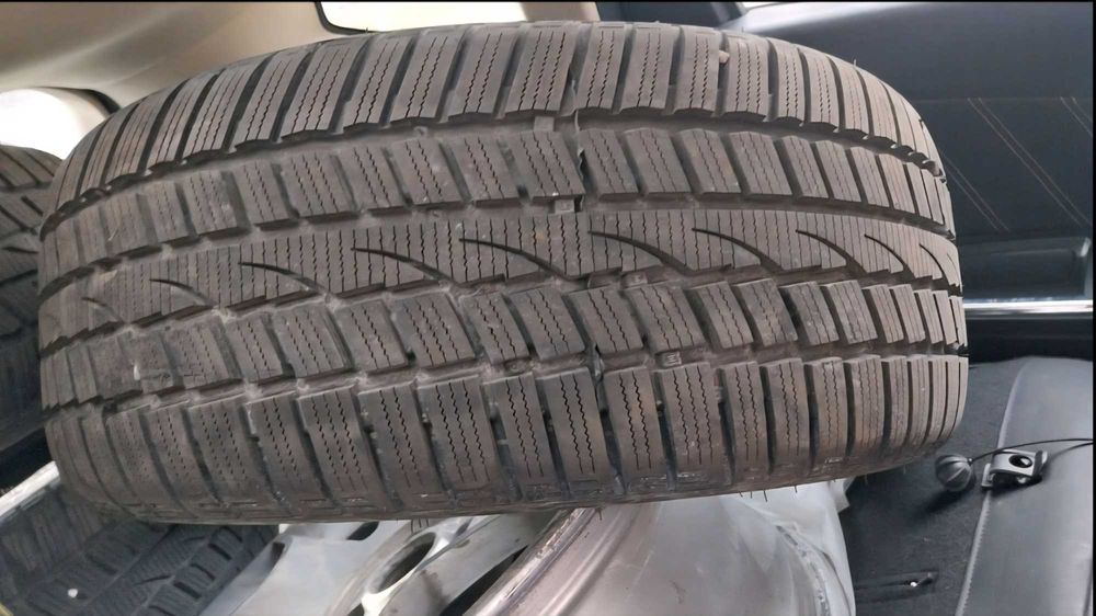 Зимни гуми Windforce 225/40/18 дот 2023г