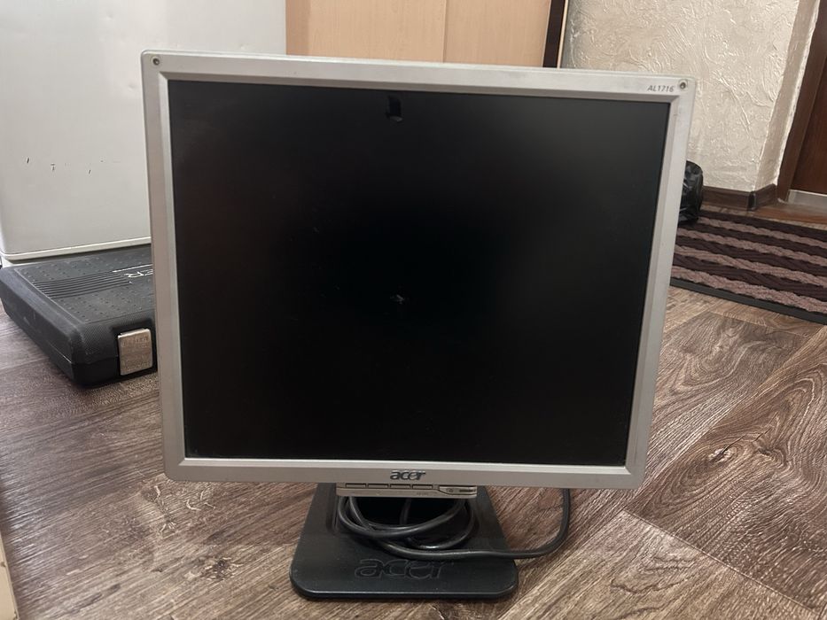 Монитор от компьютера