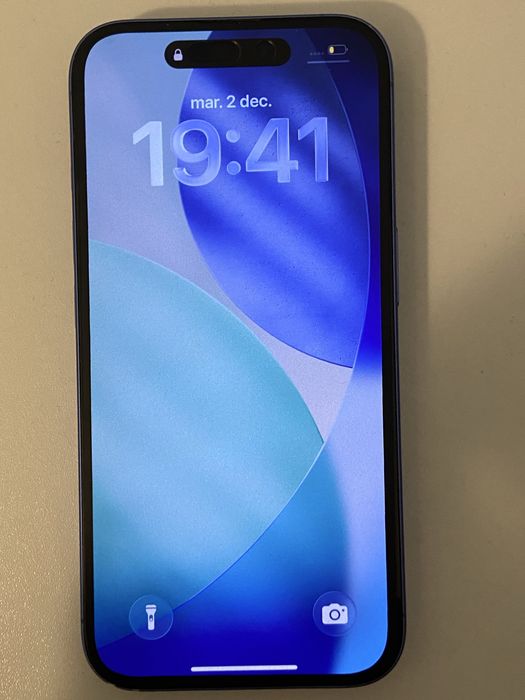 Vand iphone 16 in stare buna