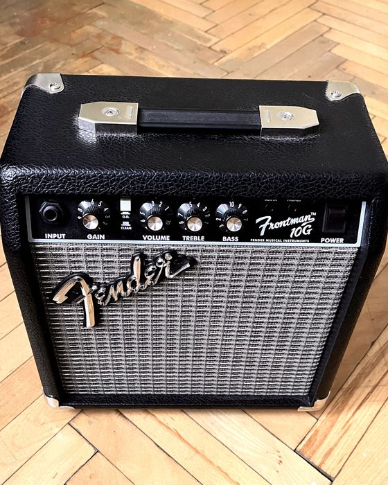 Amplificator Fender Frontman 10G + Cablu Fender 3M