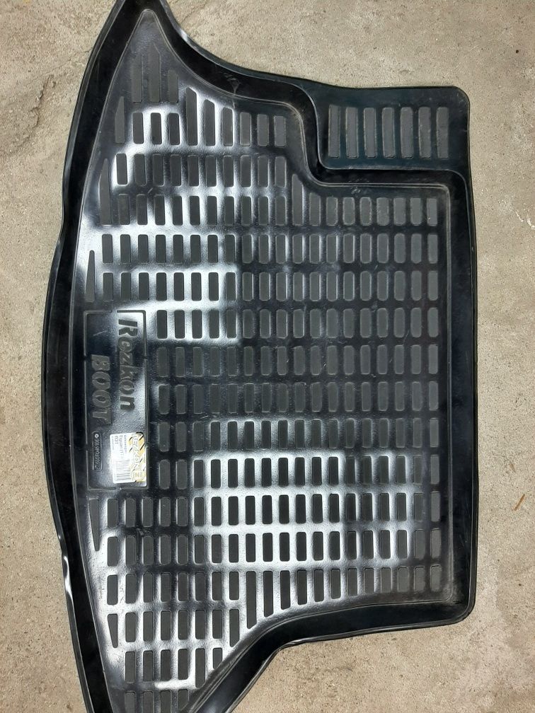 Коврик багажника Volkswagen Tiguan.