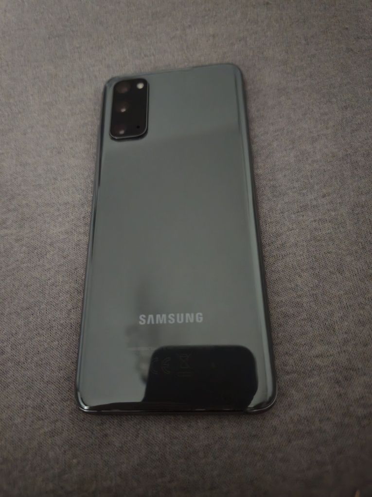 Samsung Galaxy S20 gri