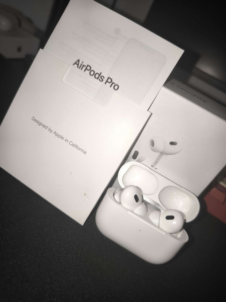 AirPods 2 Pro :  Plata Ramburs