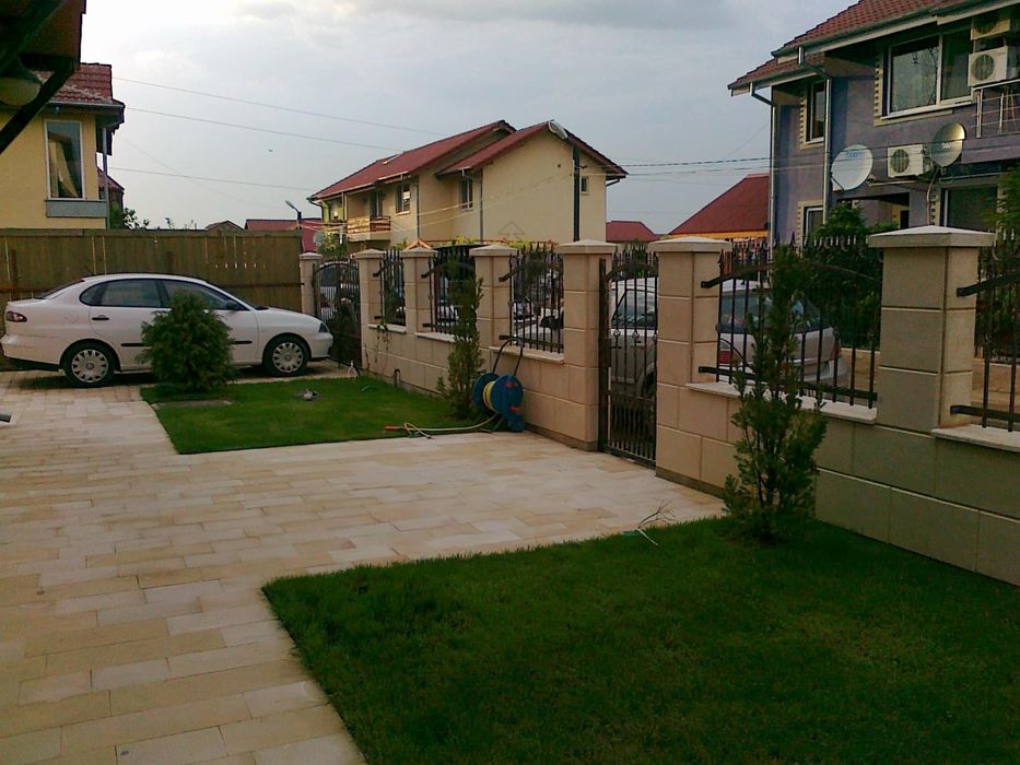 Placare curte piatra naturala Baschioi