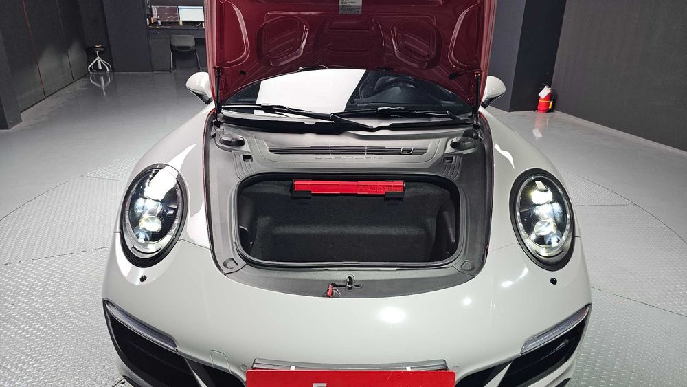 Porsche 911 Carrera 4 GTS 991   06