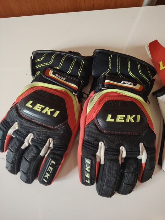 Leki ски ръкавици детски състезателни и мъжки скандинавско ходене