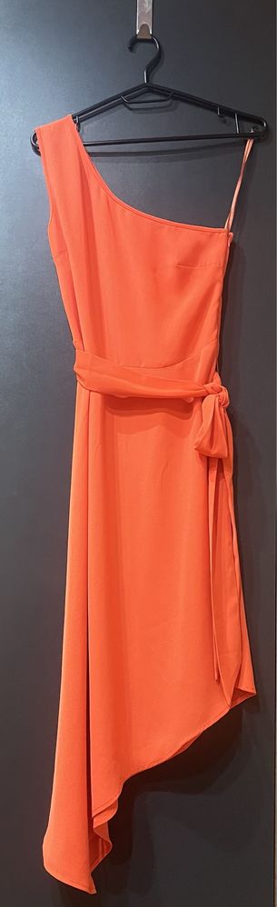 Rochie corai in stare buna