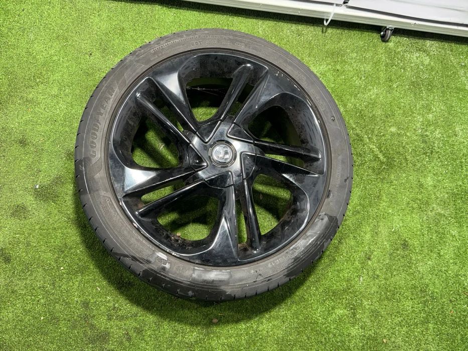 JANTE OPEL R17 / 4x100 / CORSA E / 215 / 45R17 87Y / 7JX17 IS44 E-DOT / + CAUCIUCURI (X4)