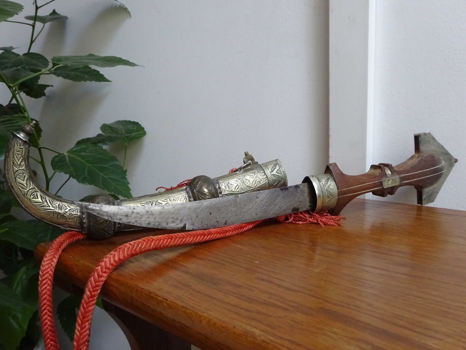Pumnal berber ‘Jambiya’ | Piesa Veche si Rara, de Colectie