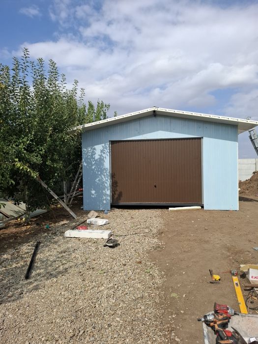 Vând garaje și magazii