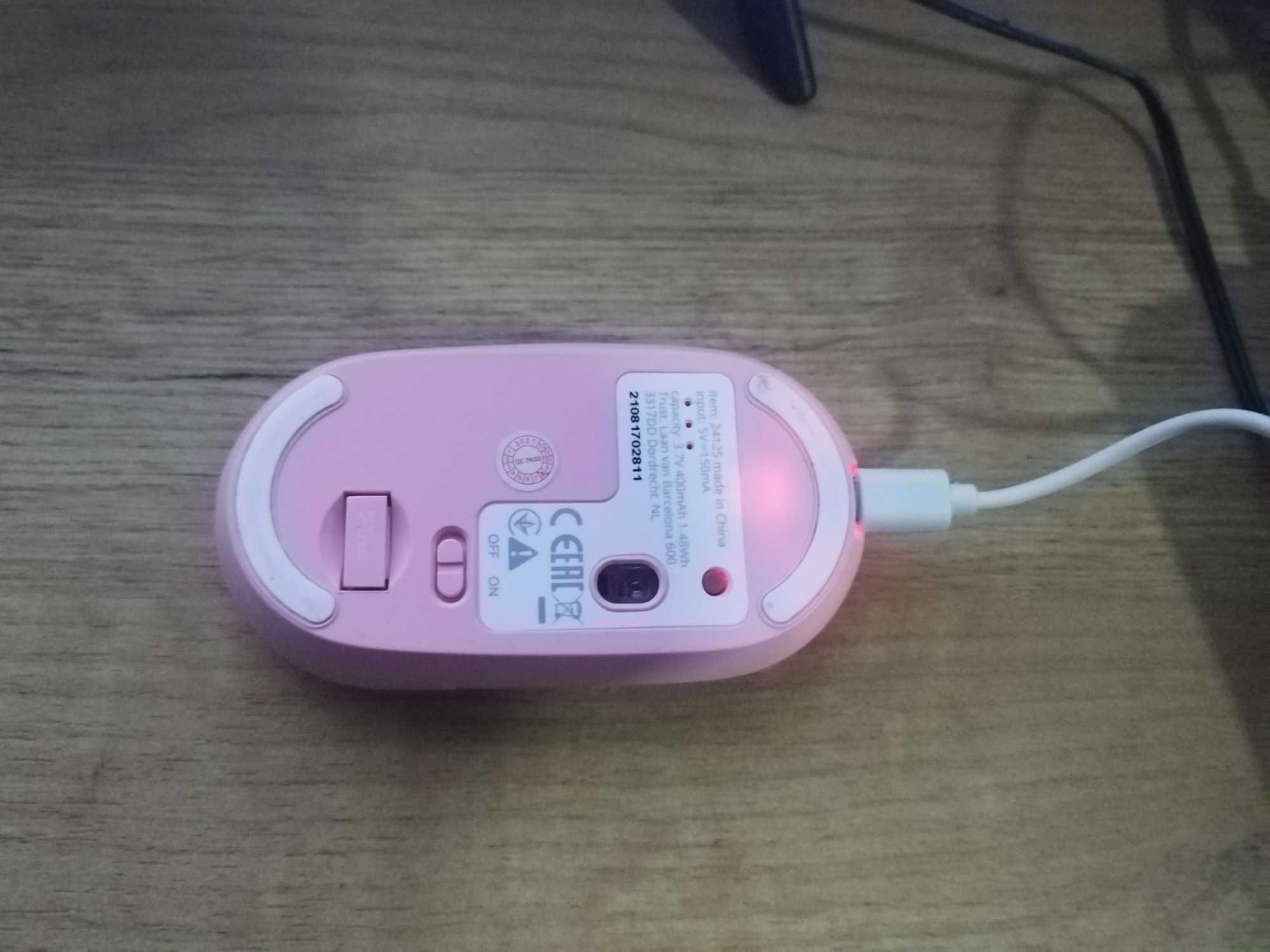 Светеща  USB клавиатура и безжична мишка