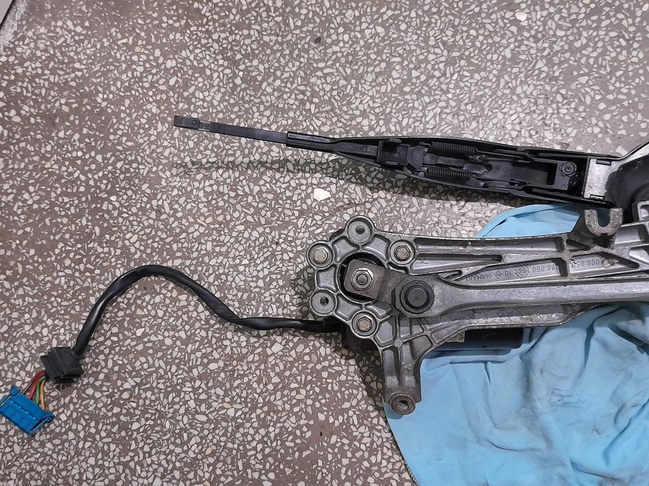 Предна чистачка за мерцедес S-класа