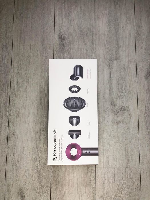 Feonul Dyson + bonus 5 Accesorii