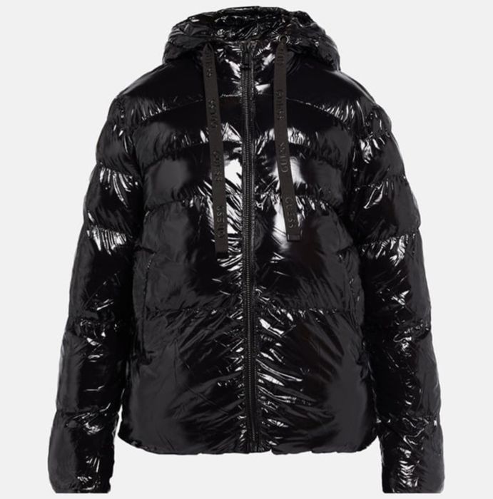 Последни два размера ! Дамско зимно яке Guess размери XS, M