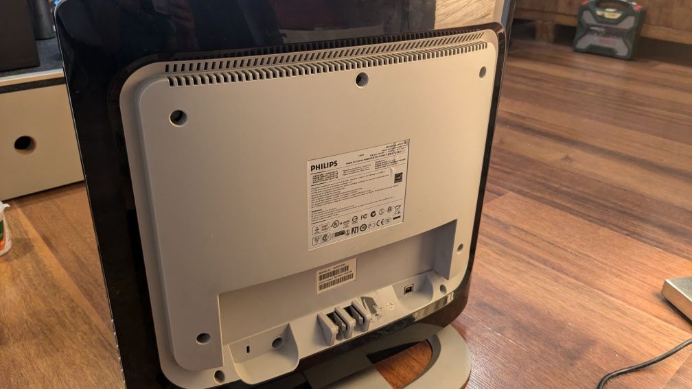 Монитор Philips 190X7 19 инча
