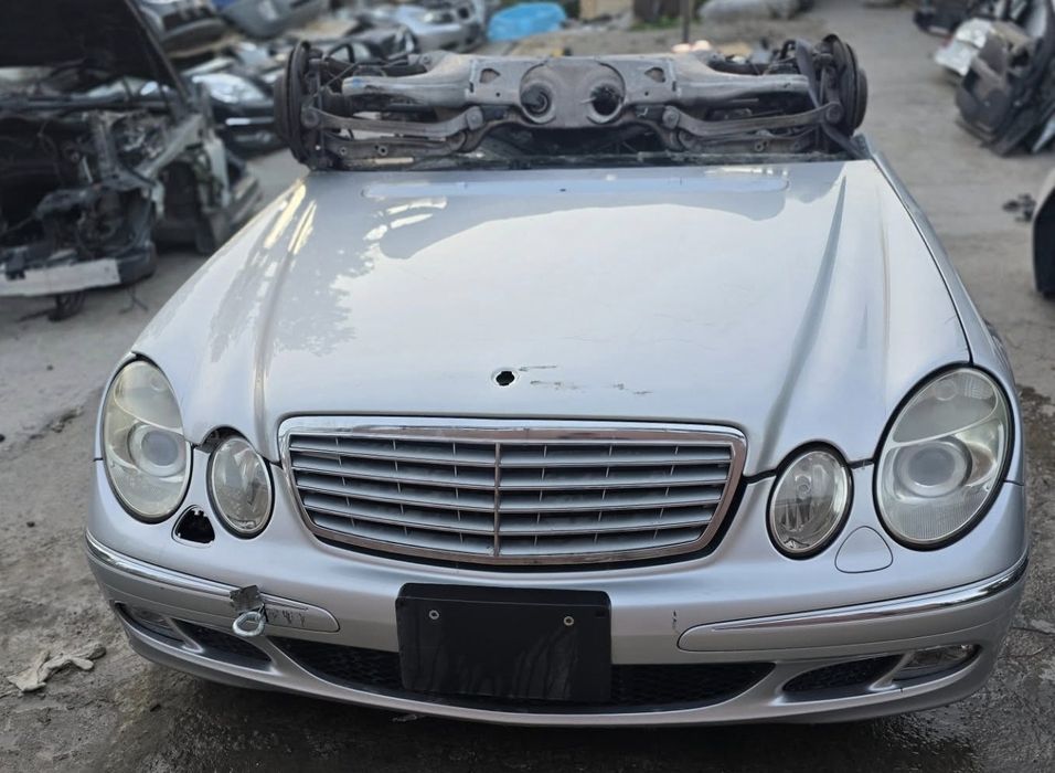 Авкат передняя часть Мерседес 211