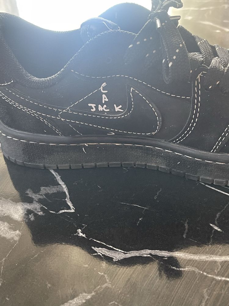 Air jordan 1 Low Travis Scott black phantom  marimea 37,5