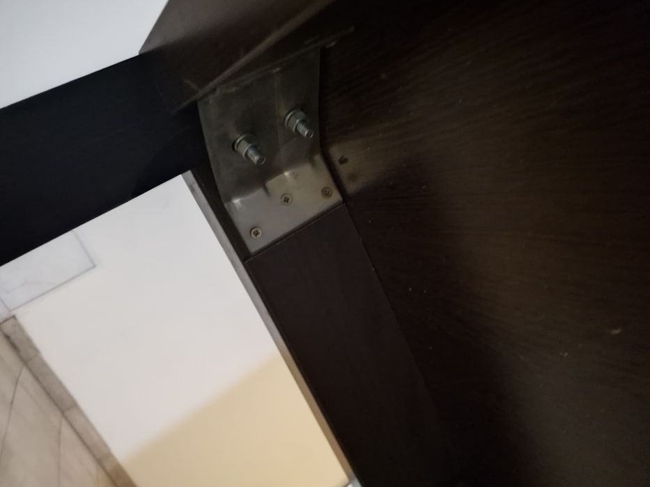 Vând masa maro 160 x 90