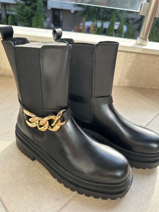 Дамски боти.