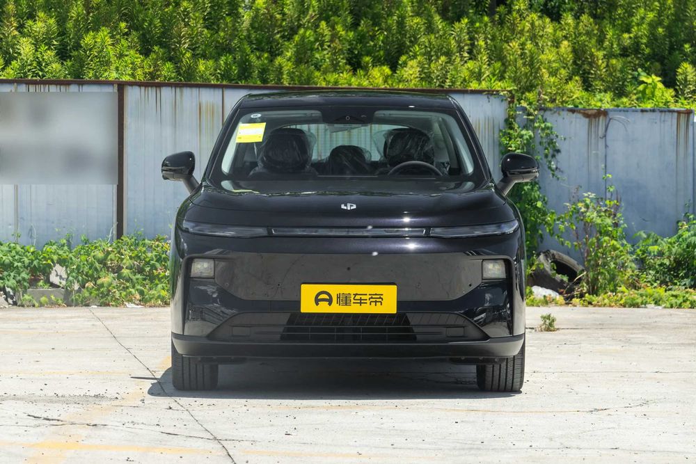 Leapmotor B10 2025