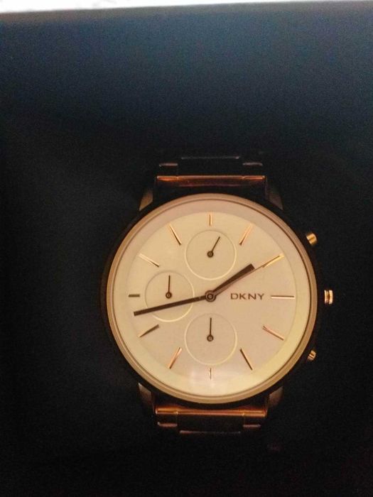 Ceas dama cu curea de metal DKNY