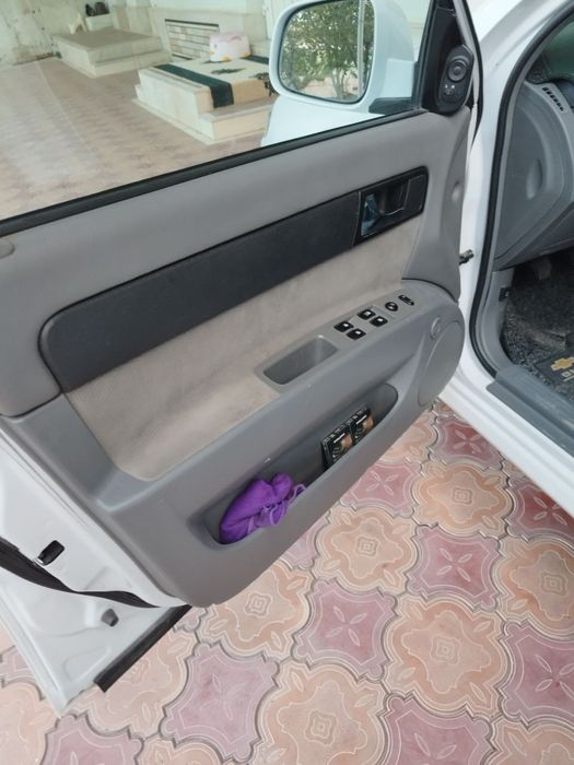 Chevrolet gentra.