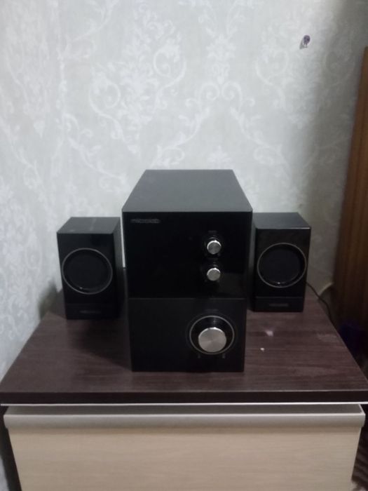 Продам буфер с колонками срочно