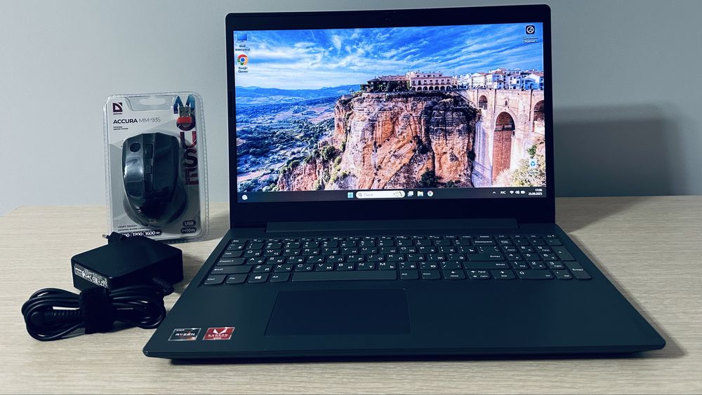 Новый! Ноутбук Lenovo Ryzen 3/8GB/SSD+1TB/VEGA