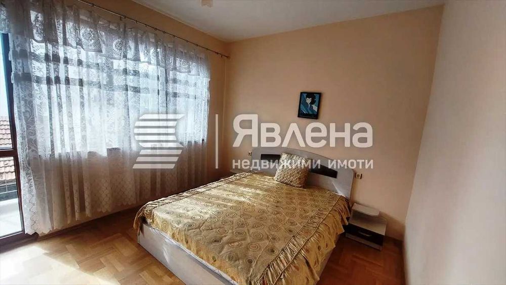 Продава се Тристаен апартамент в София, Център - 98 кв.м за 1455 €/кв.м - Снимка #2