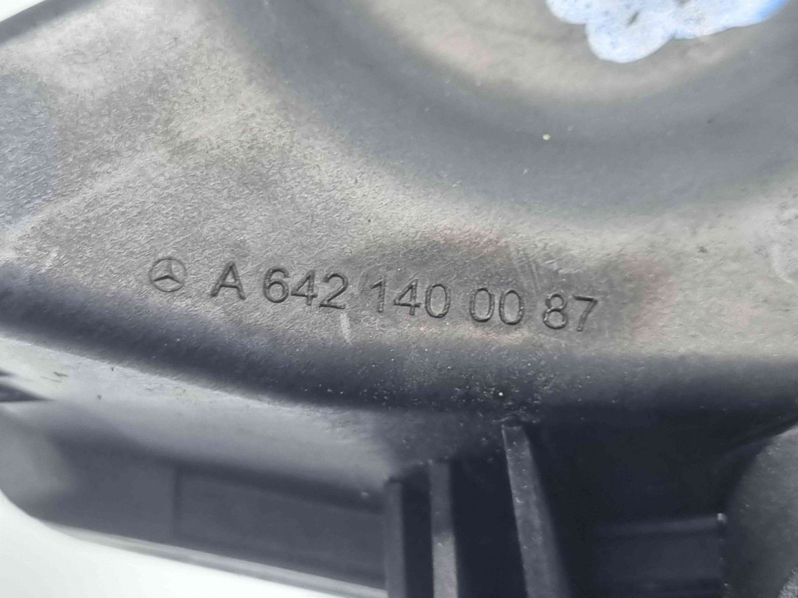 Rezonator aer Mercedes Clasa ML (W164) [Fabr 2005-2012] A6421400087 3.