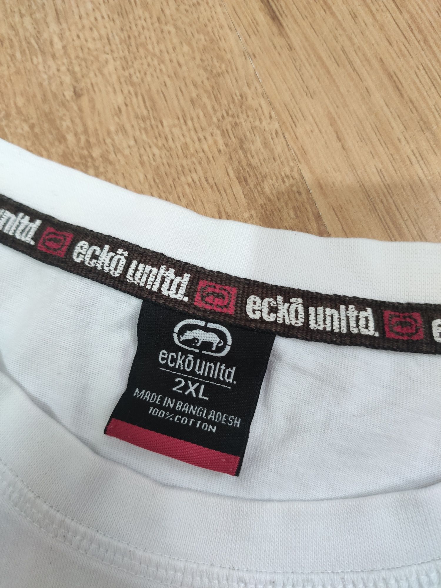 Tricou Ecko mărimea XXL