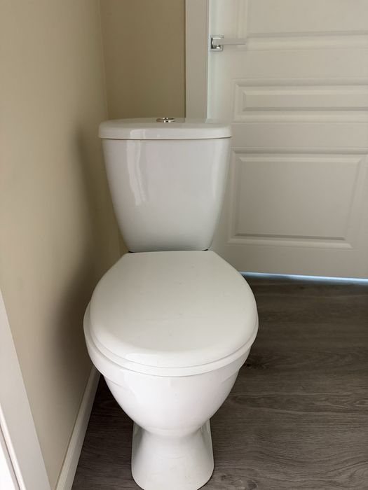 Продается унитаз