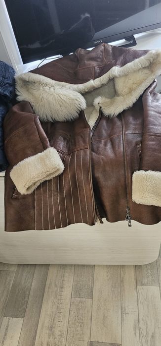 Продам недорого тёплую дубленку